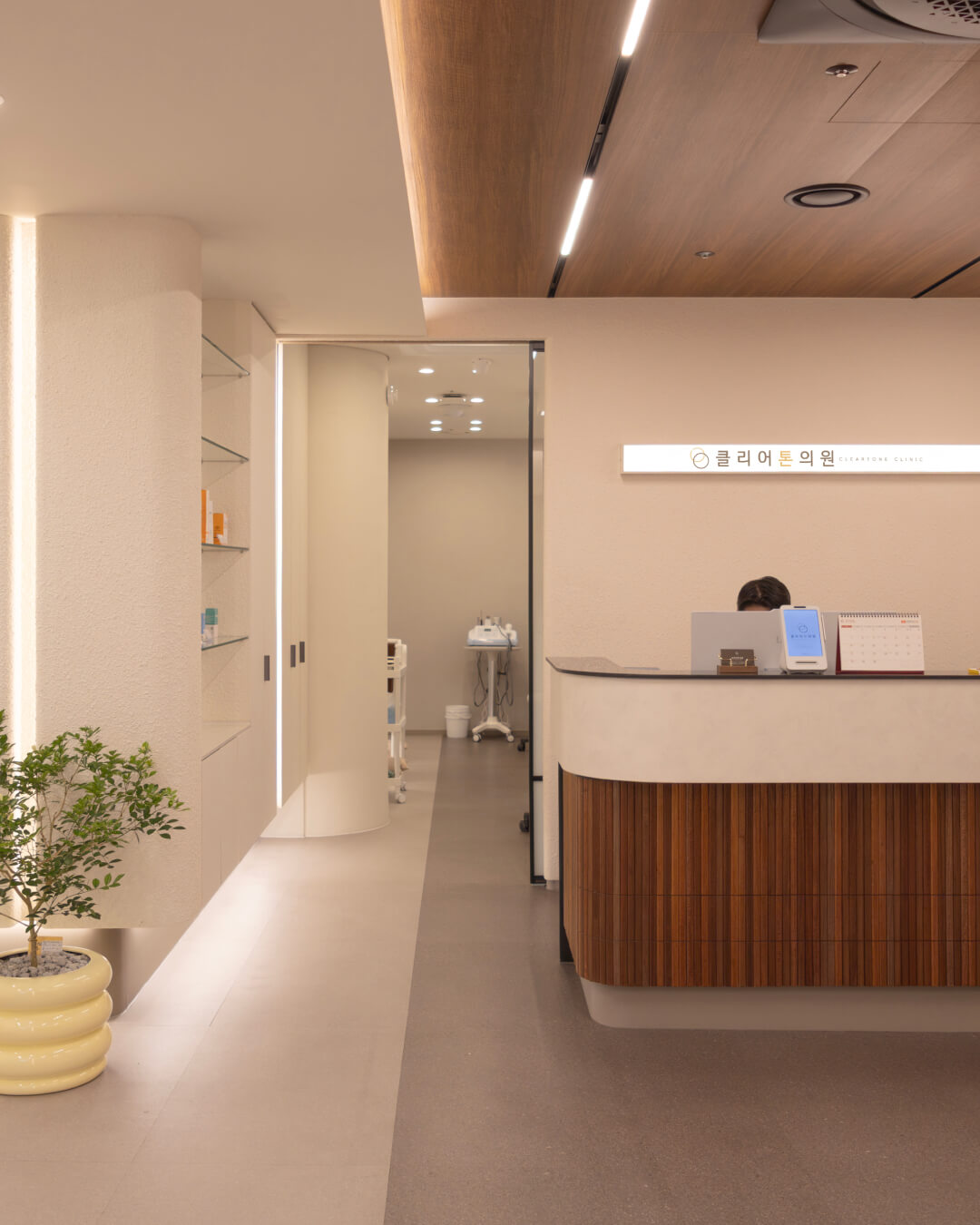 Cleartone Clinic | Pigmentation, Chronic Dermatitis & Lifting by the Chief Physician