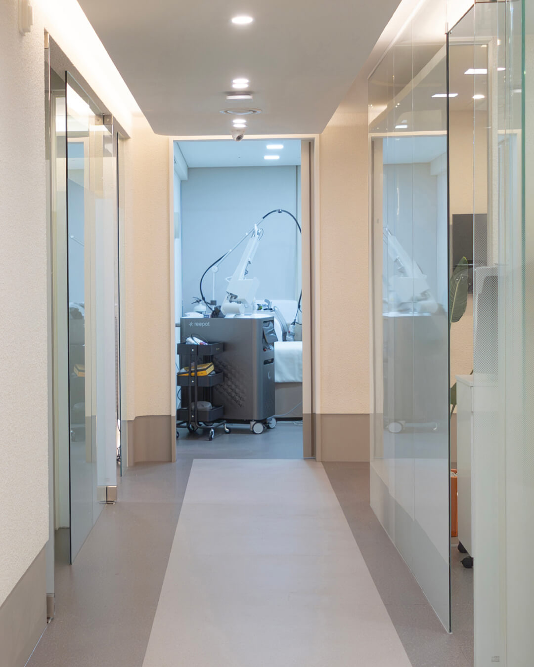 Cleartone Clinic | Pigmentation, Chronic Dermatitis & Lifting by the Chief Physician
