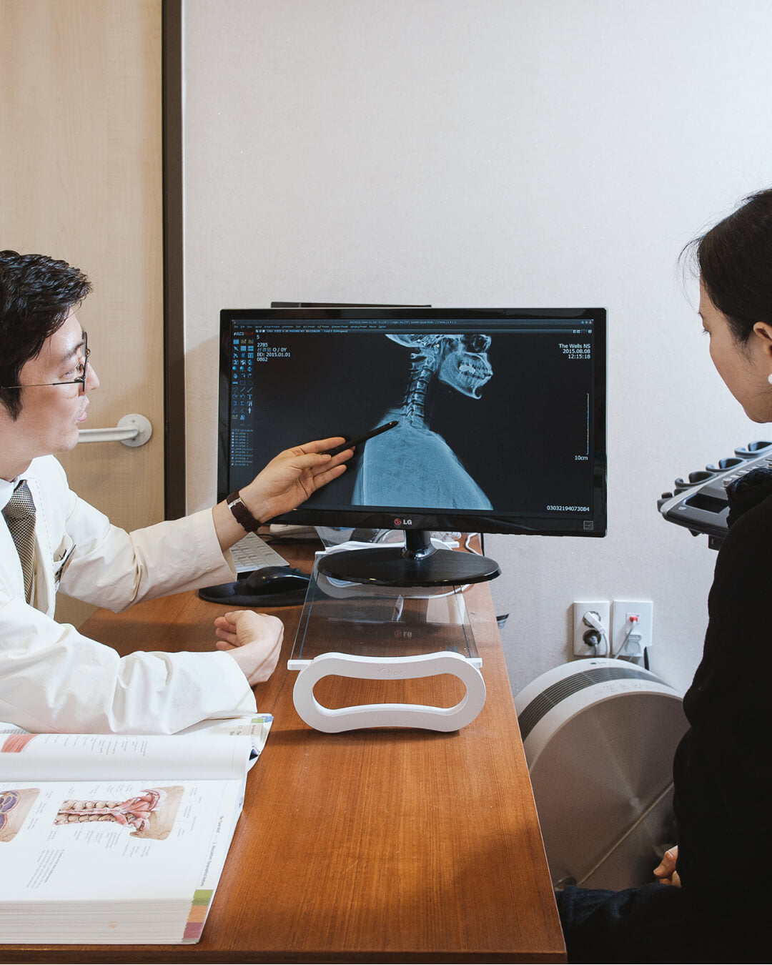 The Wells Clinic - Jamsil | Neurologist-Led Postural Correction & Pain Care