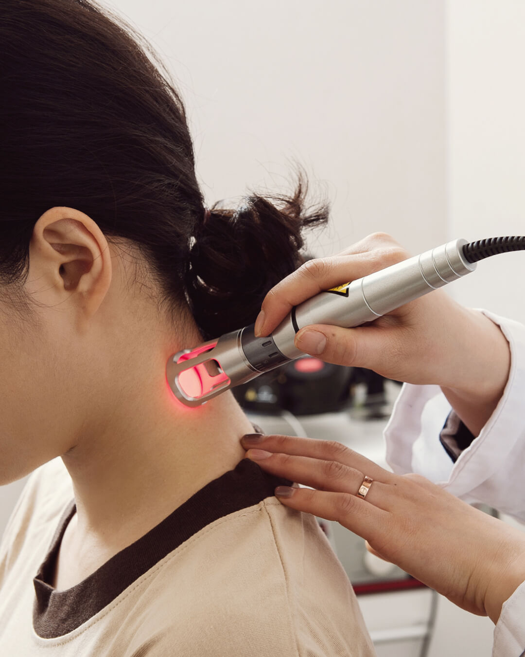 The Wells Clinic - Jamsil | Neurologist-Led Postural Correction & Pain Care