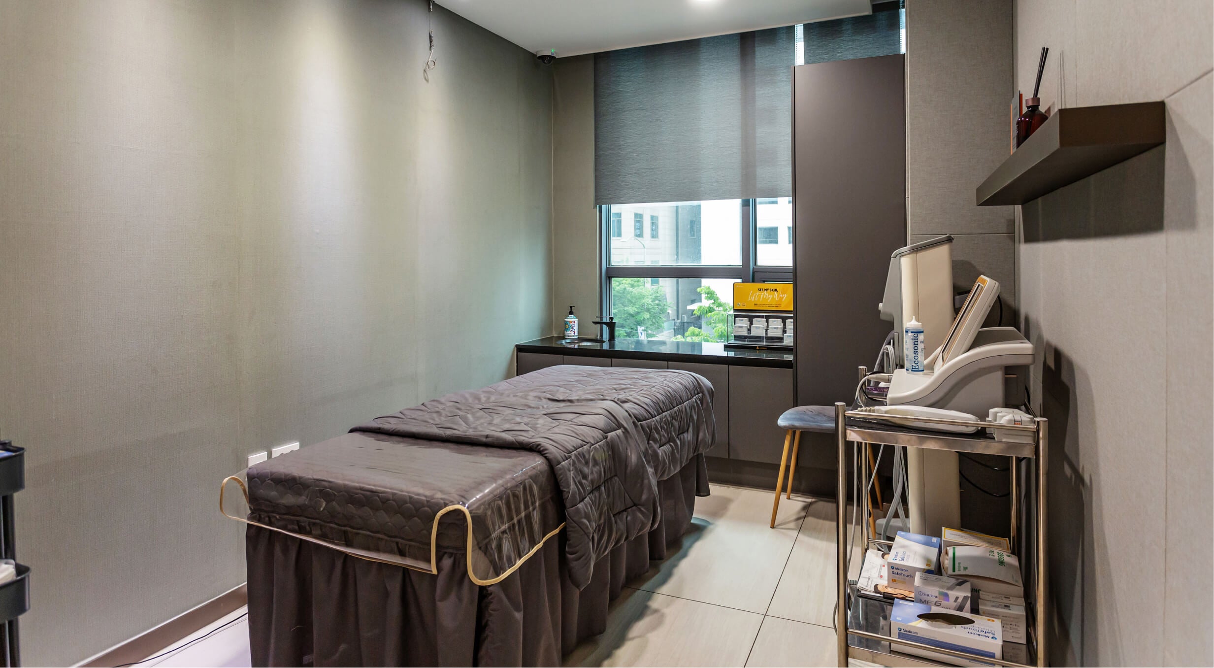 slider image slider_item_mDwDNQ