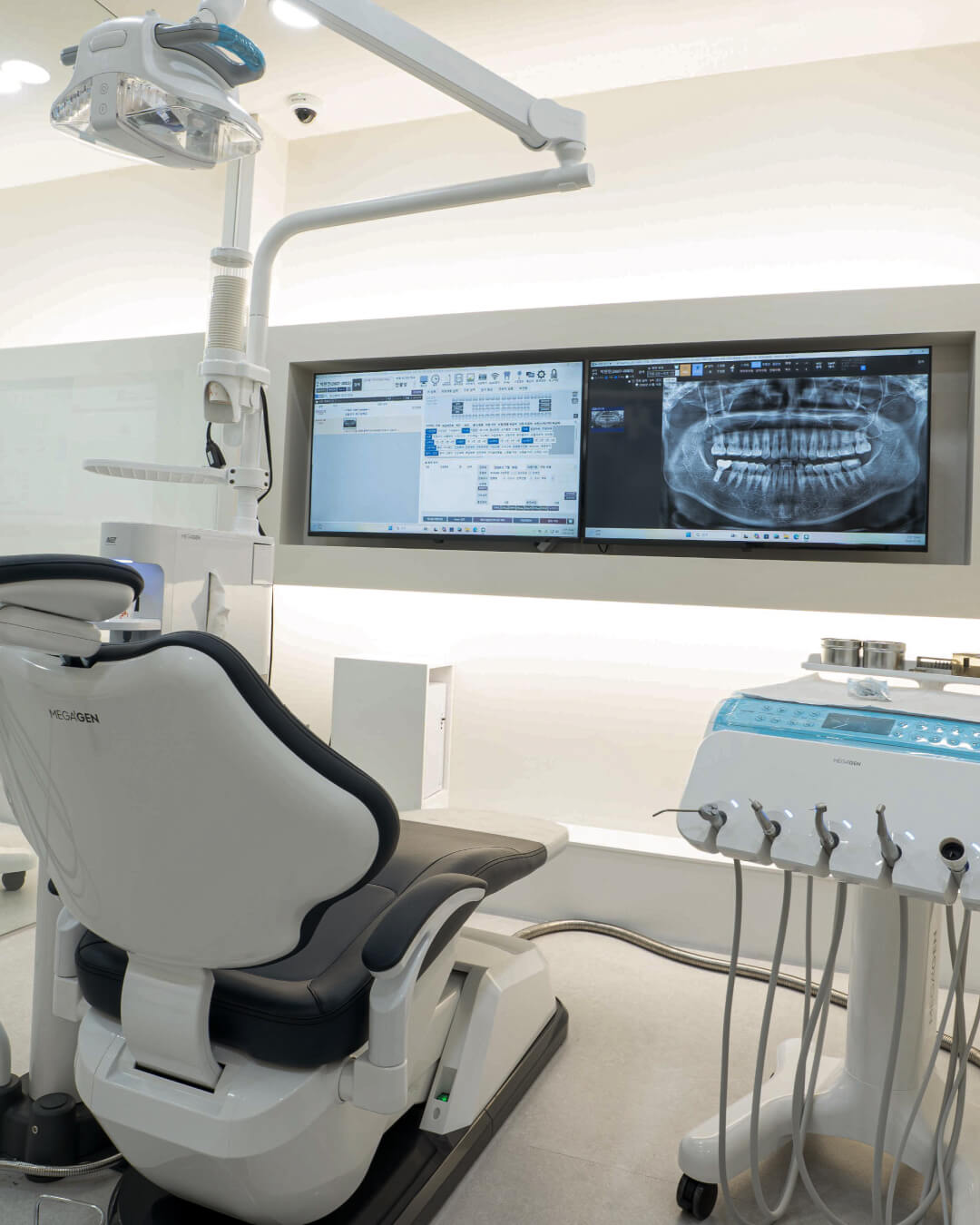Yonsei Bolt Dental Clinic l Conservative Dentistry, Advanced Implants & No-Prep Veneer